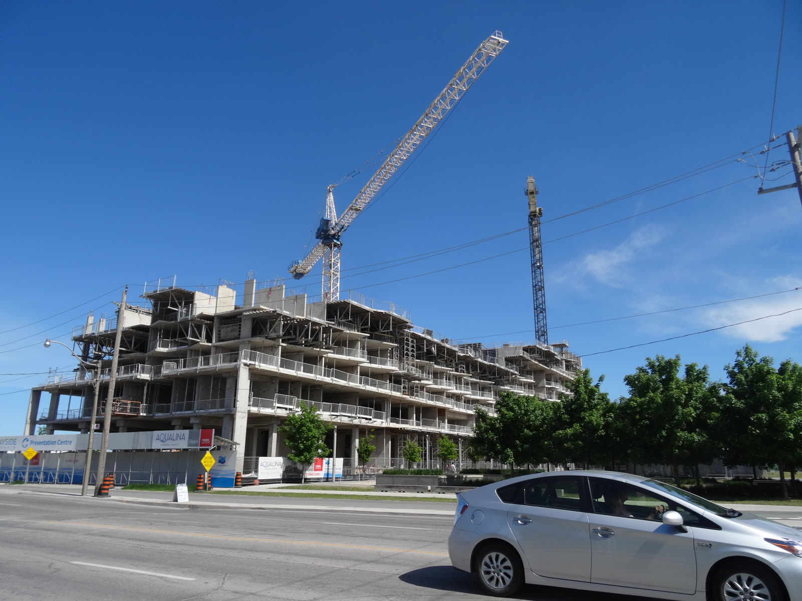 Construction east of Sherbourne Commons, 2016 06 01 (27419958865).jpg