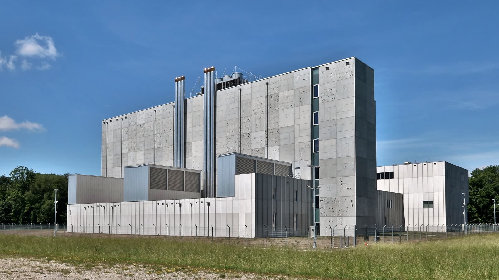 CAMPUS - Military Data Center (52106762896).jpg
