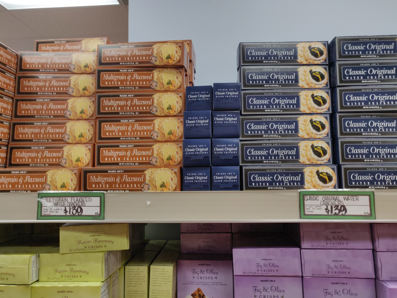 Crackers trader Joe's grocery store United States.jpg